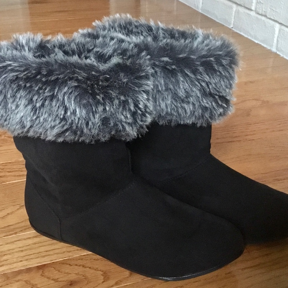 Women’s Rampage Suede/Faux Fur Fashion Ankle Boots Size 8M/Black